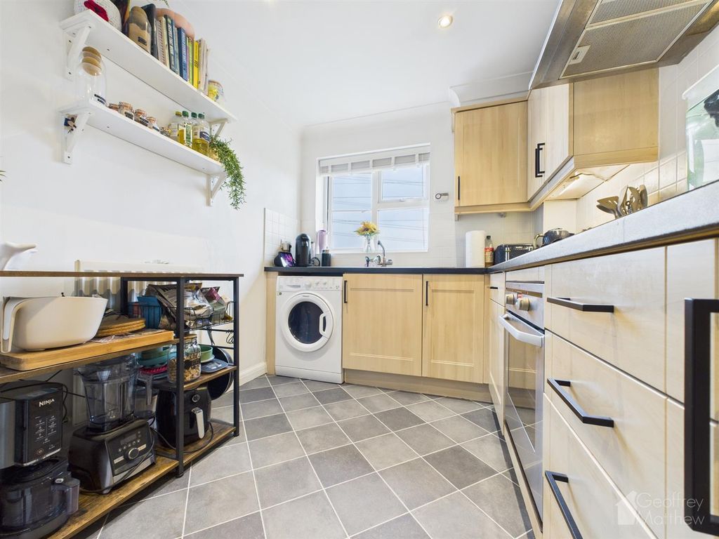 Property photo 2 of 13 Cam02365G0-Pr0381-Still019.Jpg