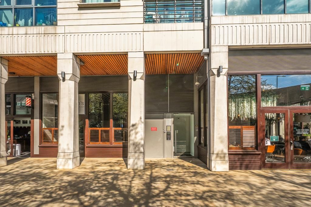 Property photo 1 of 18 External View