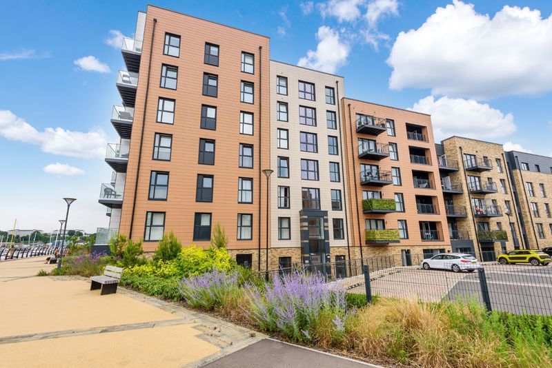 Property photo 1 of 25 Photo 33