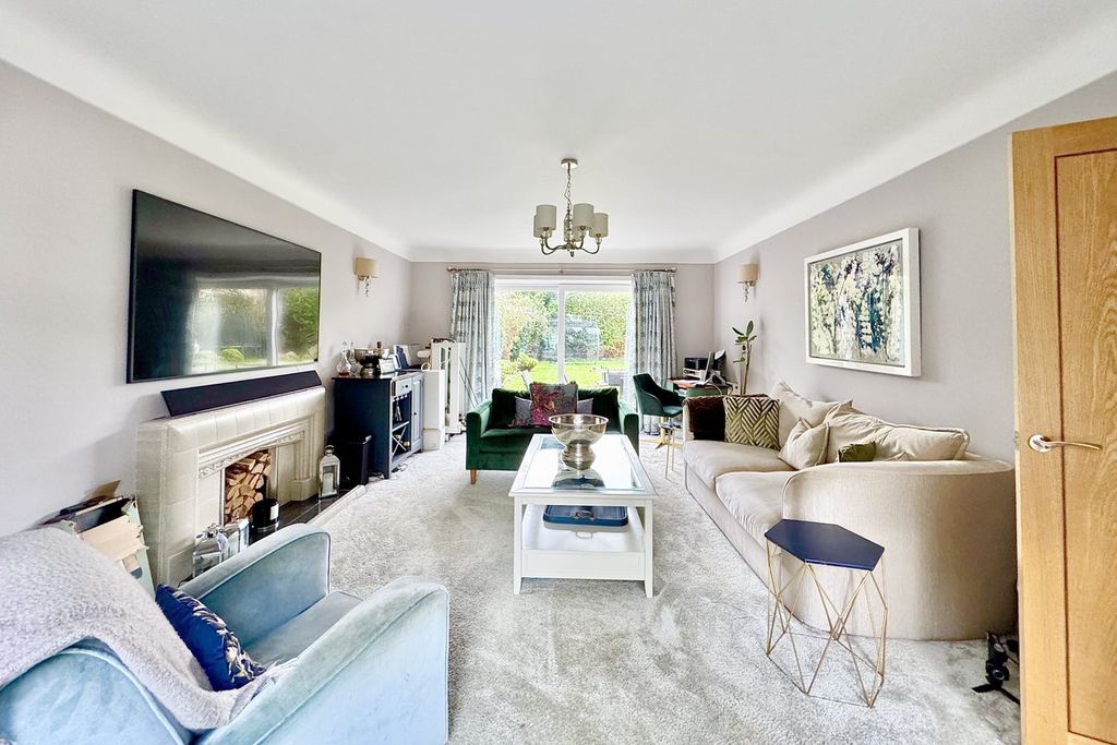 Property photo 2 of 22