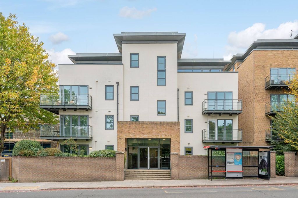 Property photo 1 of 12