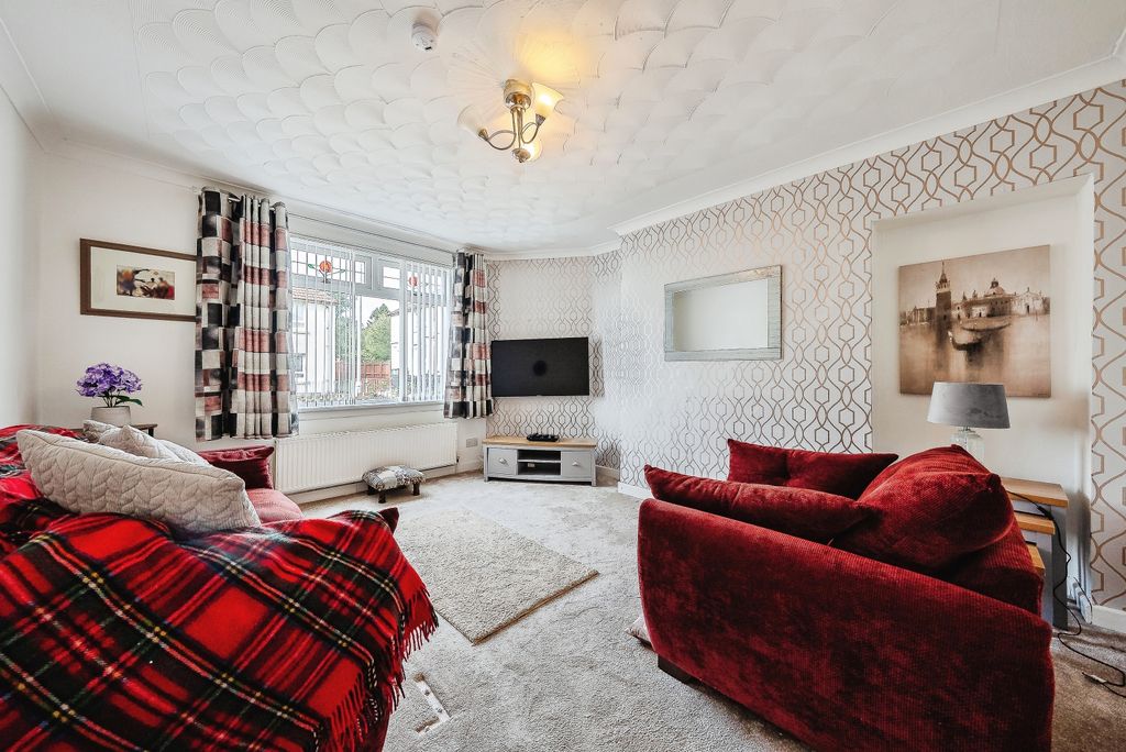 Property photo 2 of 20 6Monklandviewcrescent-9