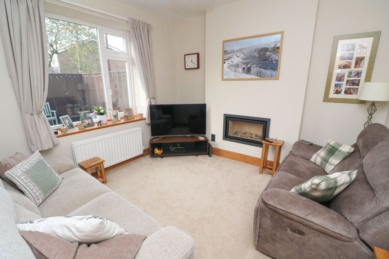 Property photo 1 of 12 Lounge