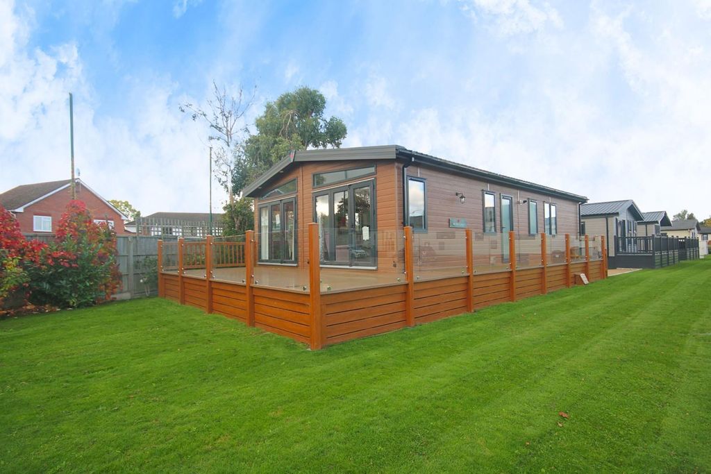 Property photo 1 of 15 Front2 (12).Jpg