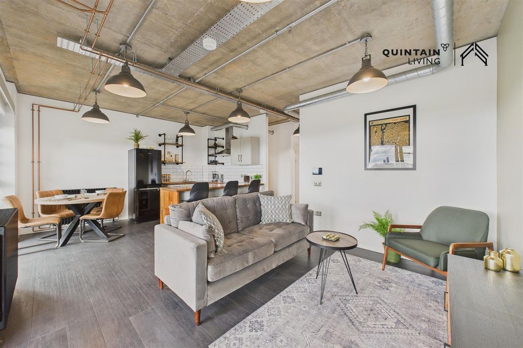 Property photo 1 of 18 1.Png