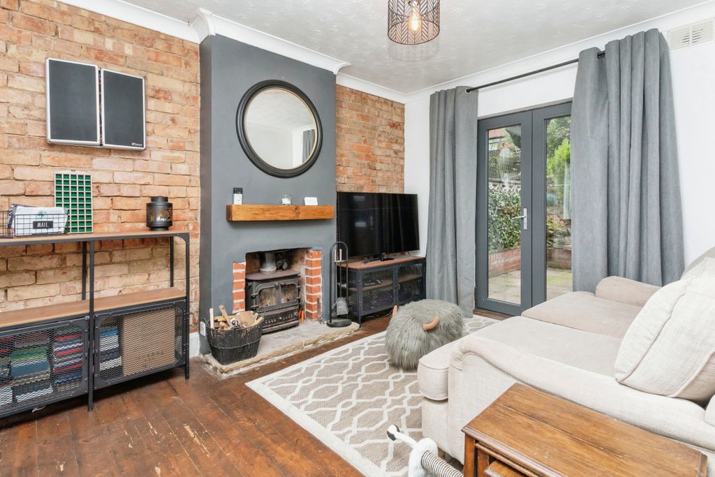Property photo 2 of 13