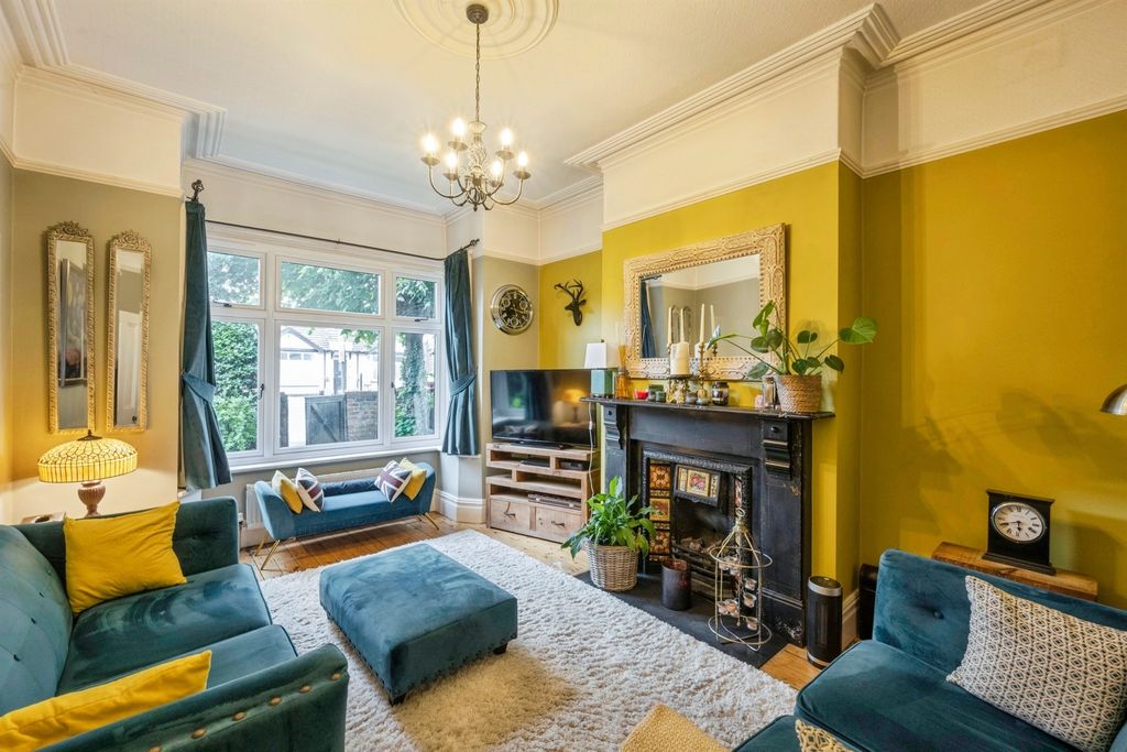 Property photo 2 of 16