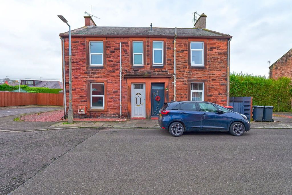 Property photo 1 of 9