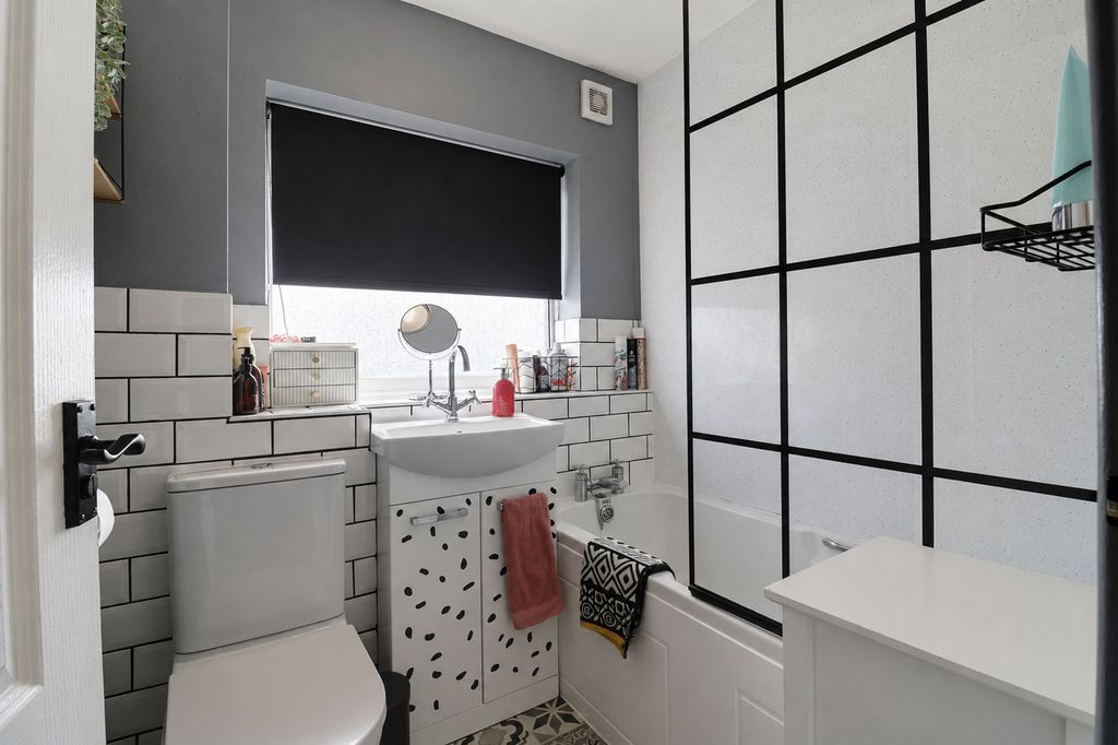 Additional image 9 of 2 bed terraced house for saleLaurel Close, Gainsborough DN21