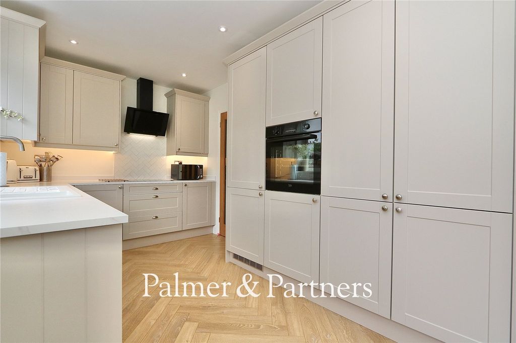 Property photo 3 of 26 Picture No. 05