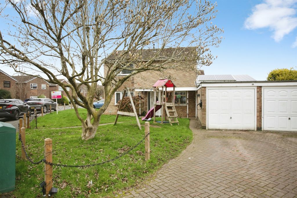 Property photo 2 of 18