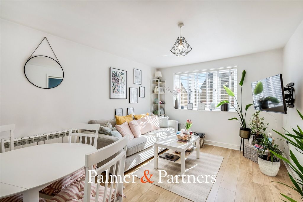 Property photo 2 of 18 Picture No. 10