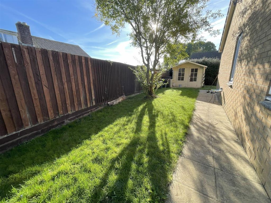 Property photo 3 of 12