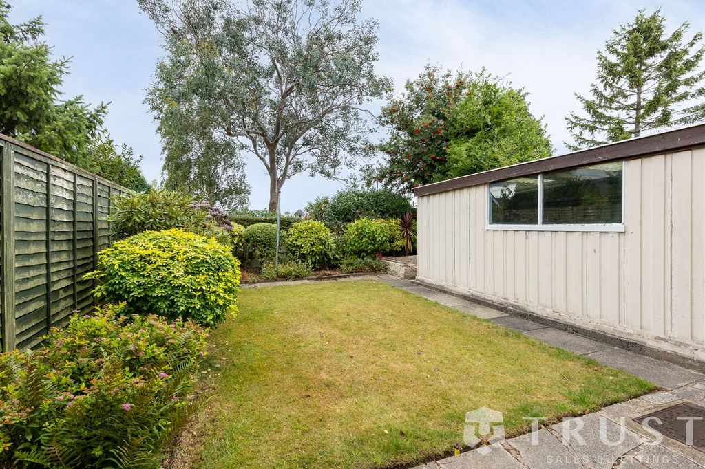 Property photo 3 of 33