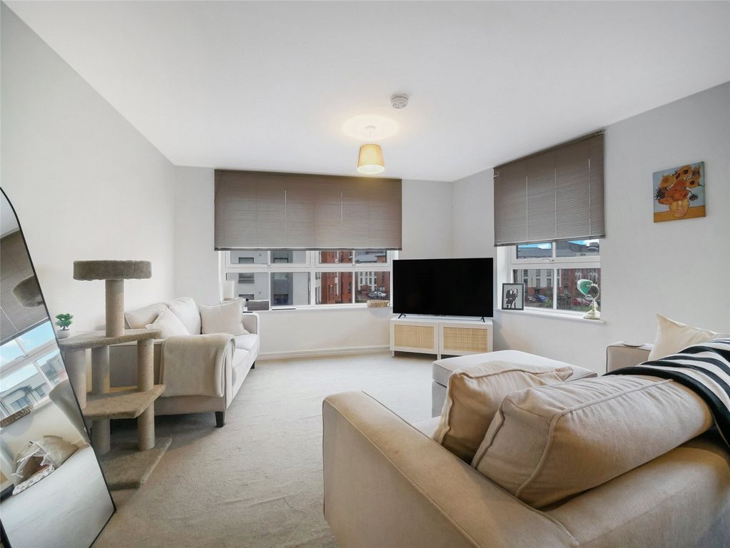 Property photo 3 of 20 Picture No. 04