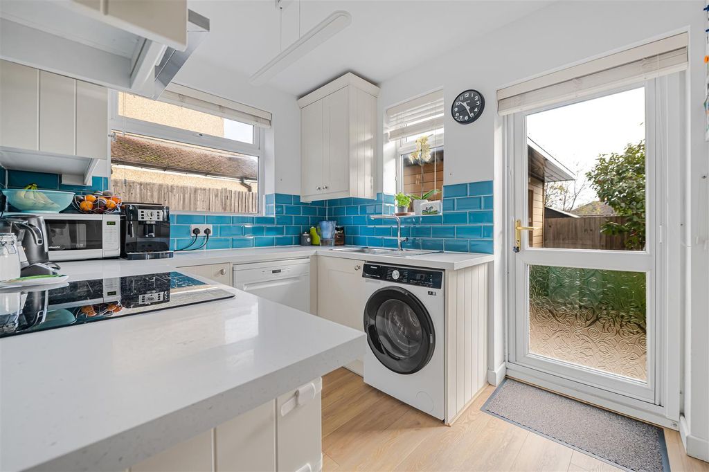 Property photo 2 of 12 8_67996.Jpg