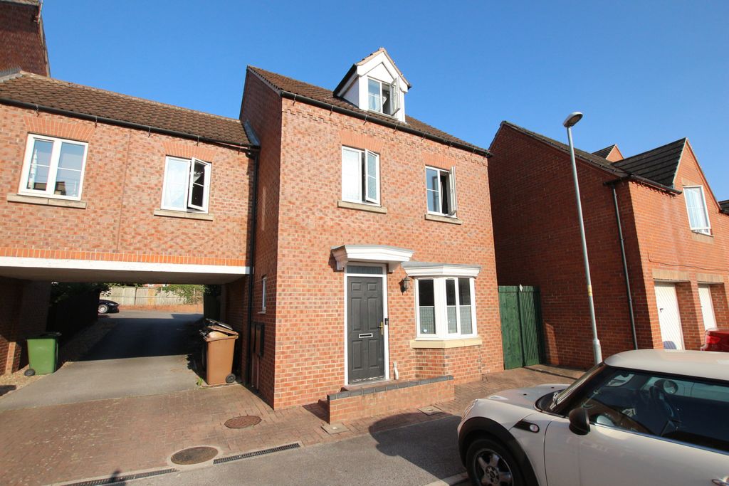 Property photo 1 of 14