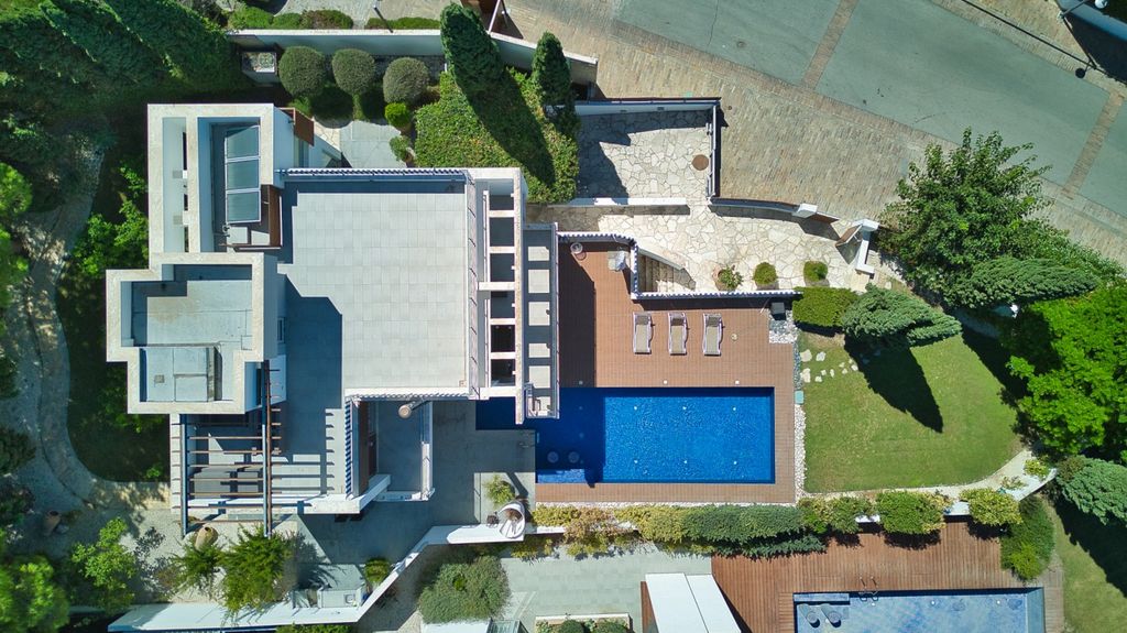 Property photo 1 of 38