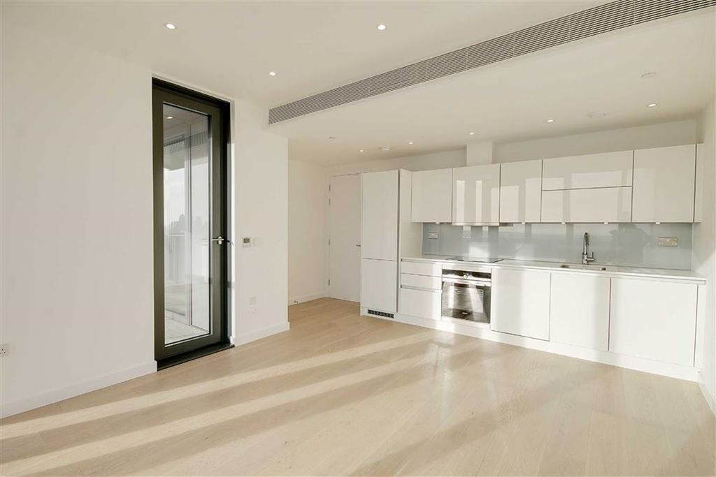 Property photo 2 of 17 Kitchen