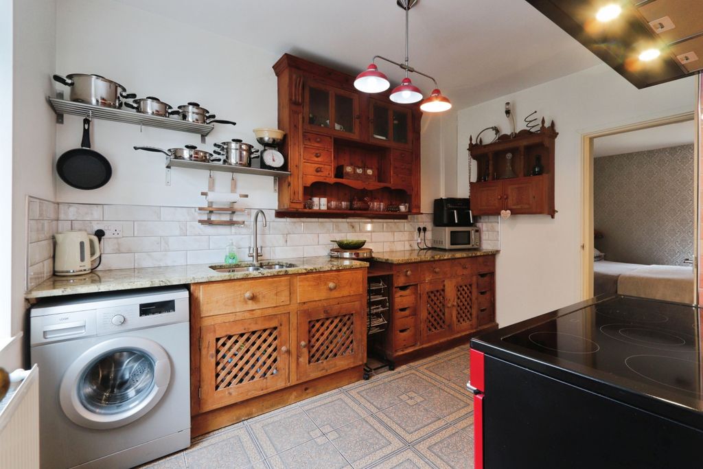 Property photo 1 of 15 Kitchen