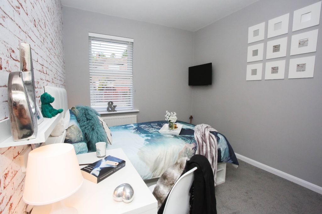 Property photo 2 of 14 3465831