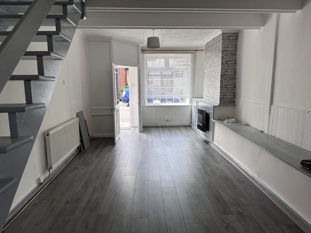 Property photo 3 of 10 Gallery