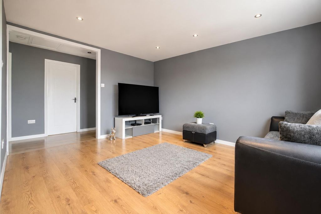 Property photo 2 of 15 De5A3661-7C41-45E2-9181-08236Edcb17C.Png