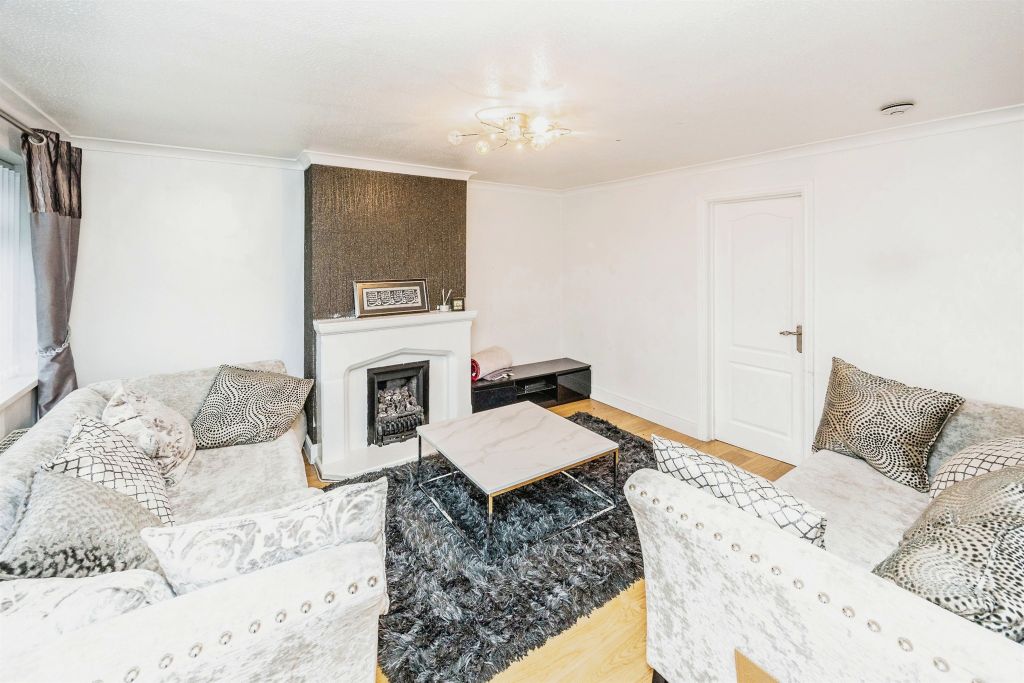 Property photo 2 of 17 Image