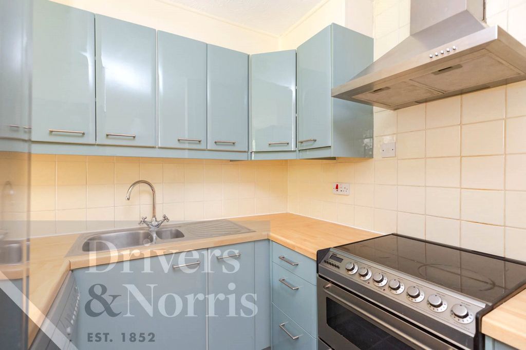 Property photo 2 of 8 Picture No. 29
