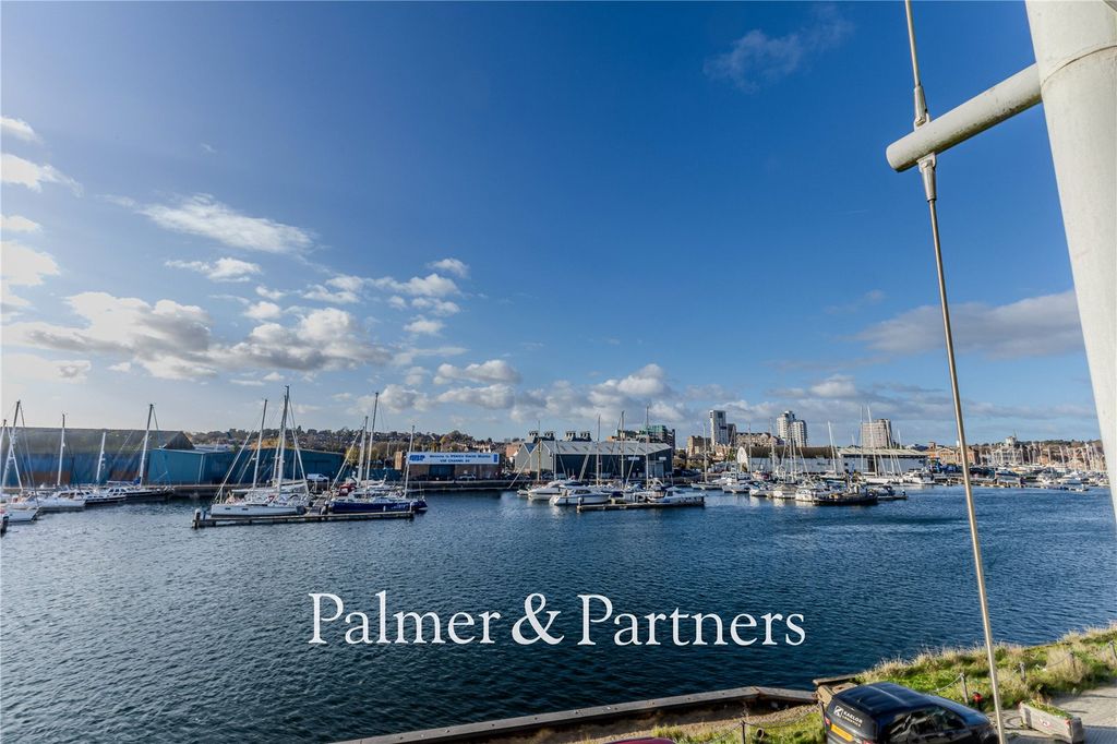 Property photo 1 of 19 Picture No. 09