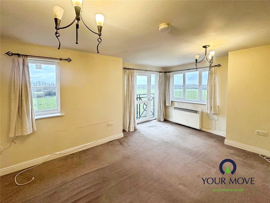 Property photo 2 of 11 Lounge/Dining Room