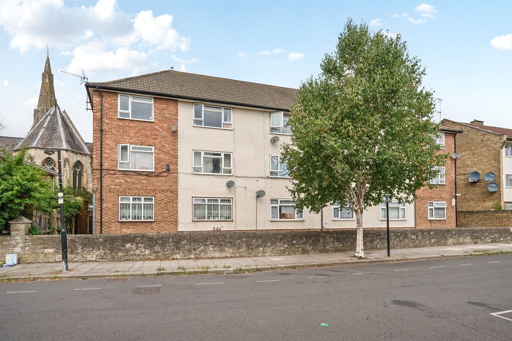 Property photo 1 of 12