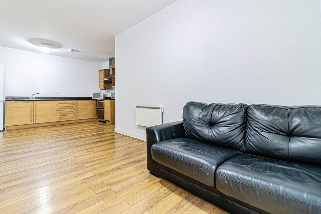 Property photo 3 of 8 Picture No. 01