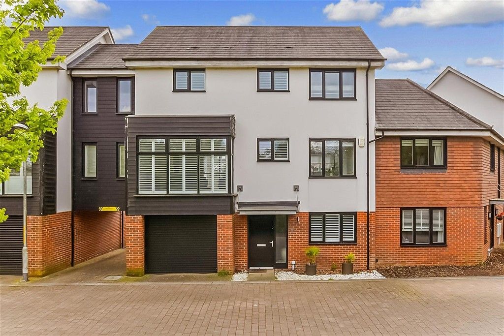 Property photo 1 of 15 Front New