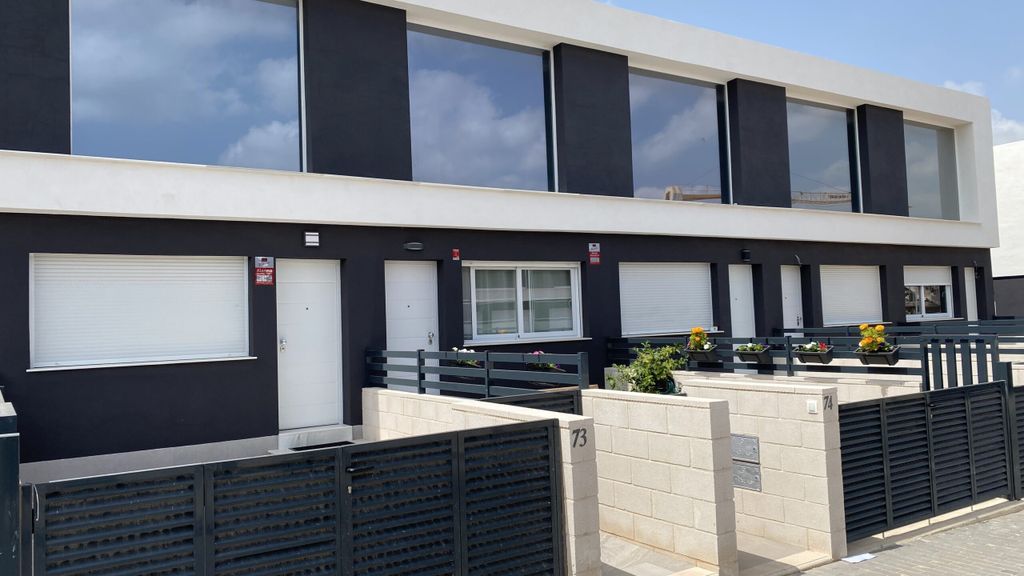 Property photo 1 of 26