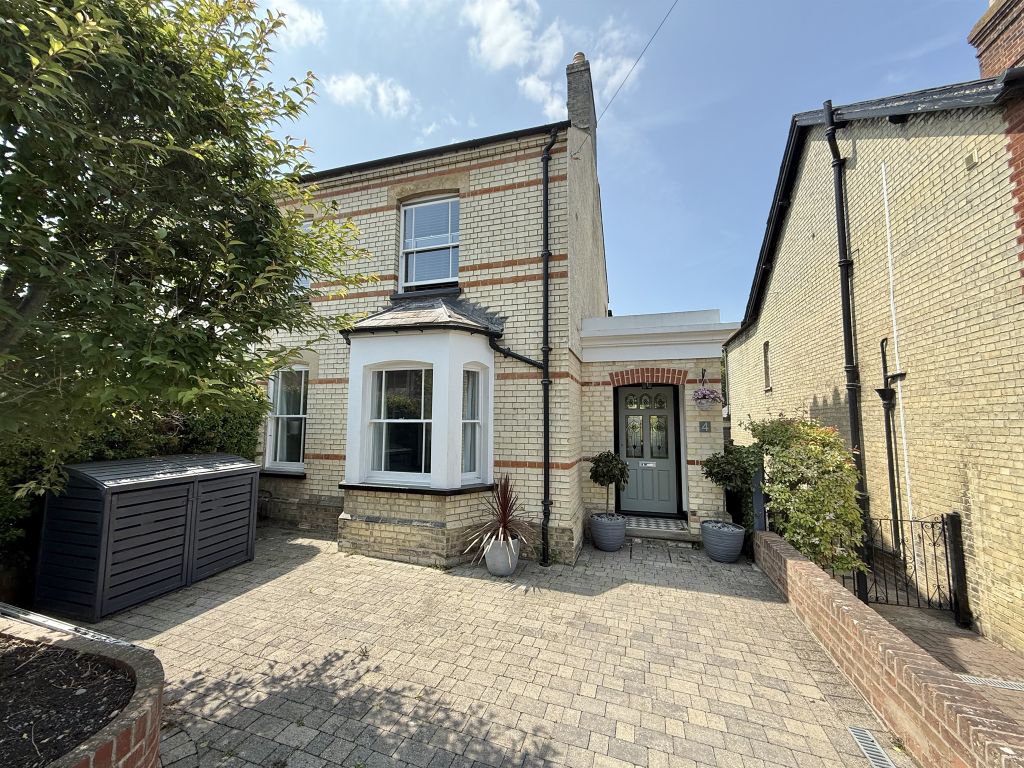 Property photo 1 of 19