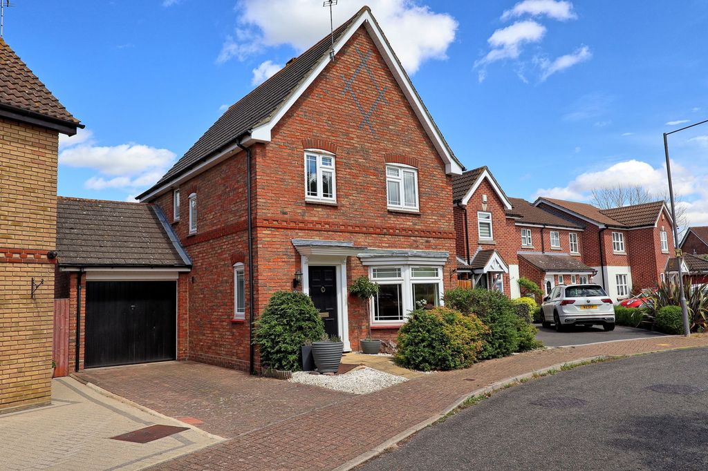 Property photo 1 of 27