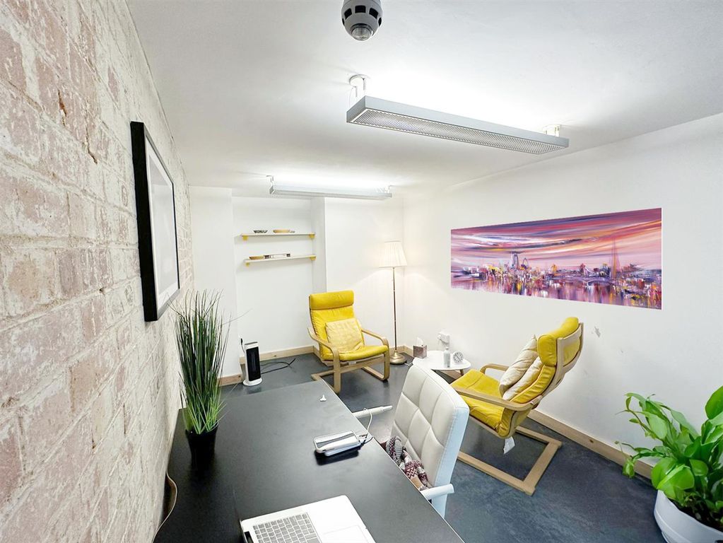 Property photo 2 of 17 1.Jpg