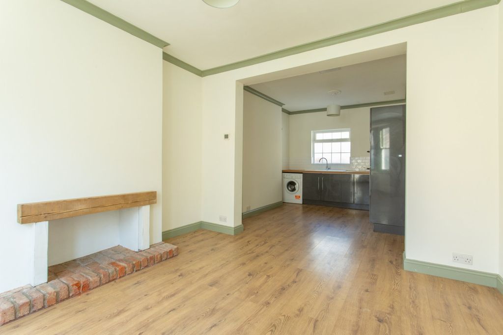 Property photo 2 of 9 Picture 2