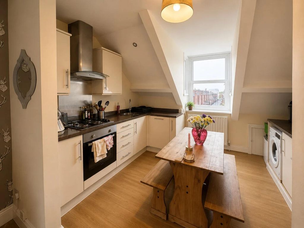 Property photo 3 of 12 Kitchen