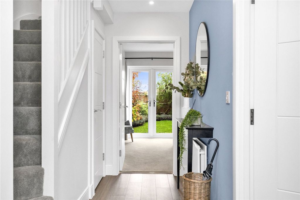 Property photo 3 of 10 Previous Showhome