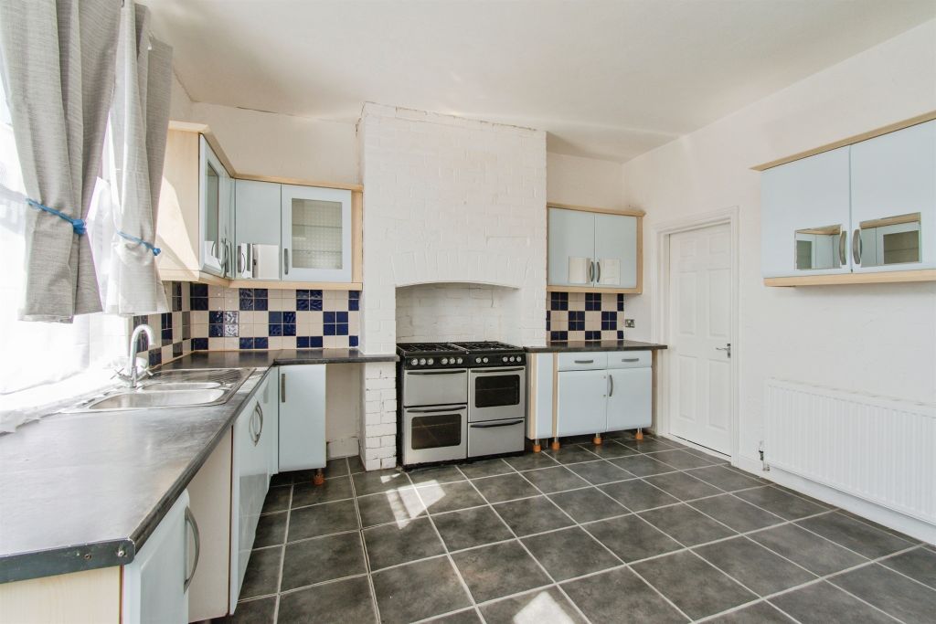 Property photo 3 of 14