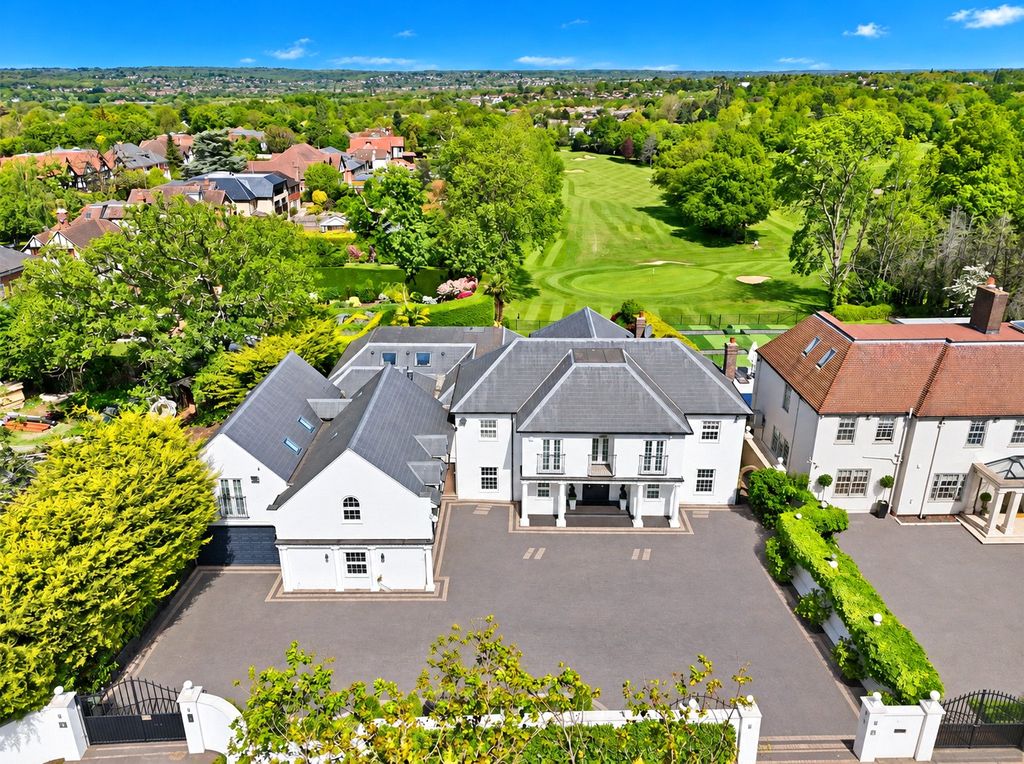 Property photo 1 of 68 Picture No. 83