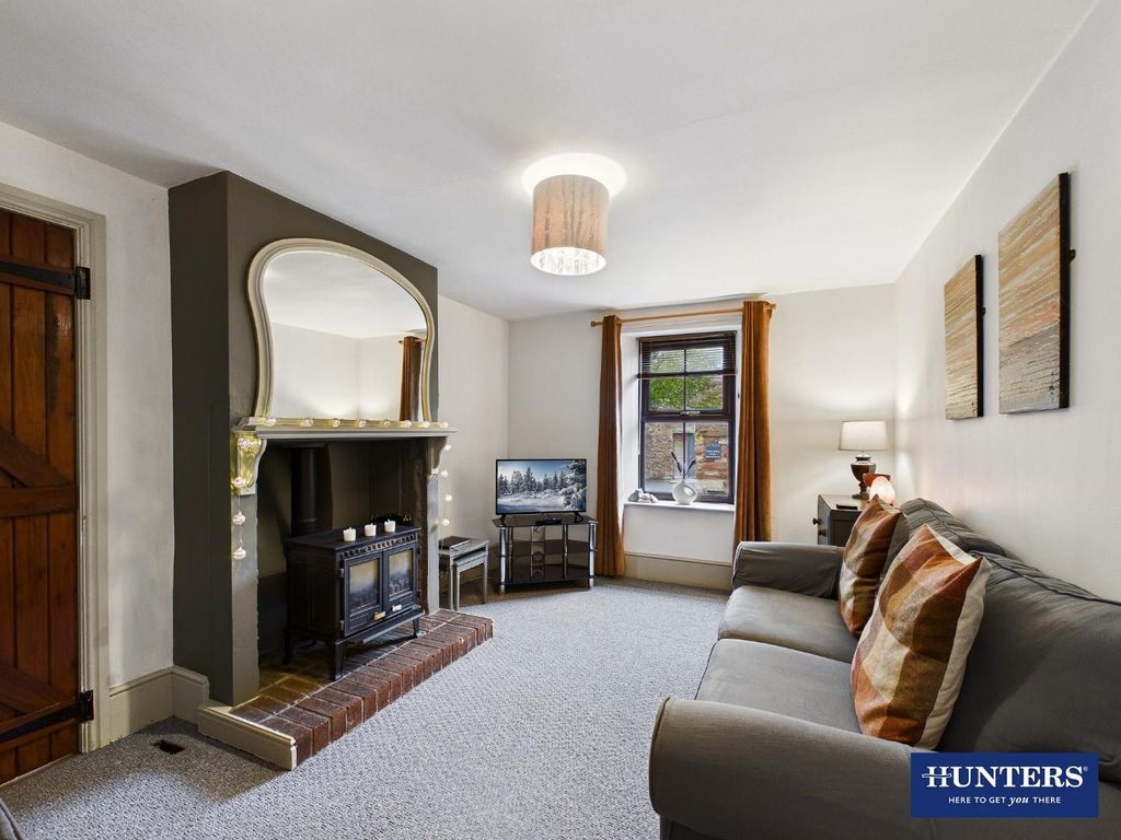 Property photo 3 of 21 Living Room