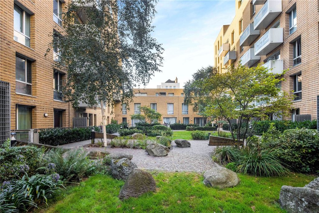 Property photo 3 of 8 Communal Area