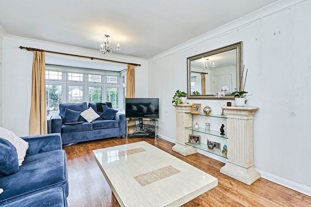 Property photo 2 of 17 Pbox-Img.Jpg