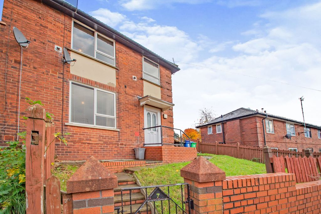 Property photo 1 of 14 External