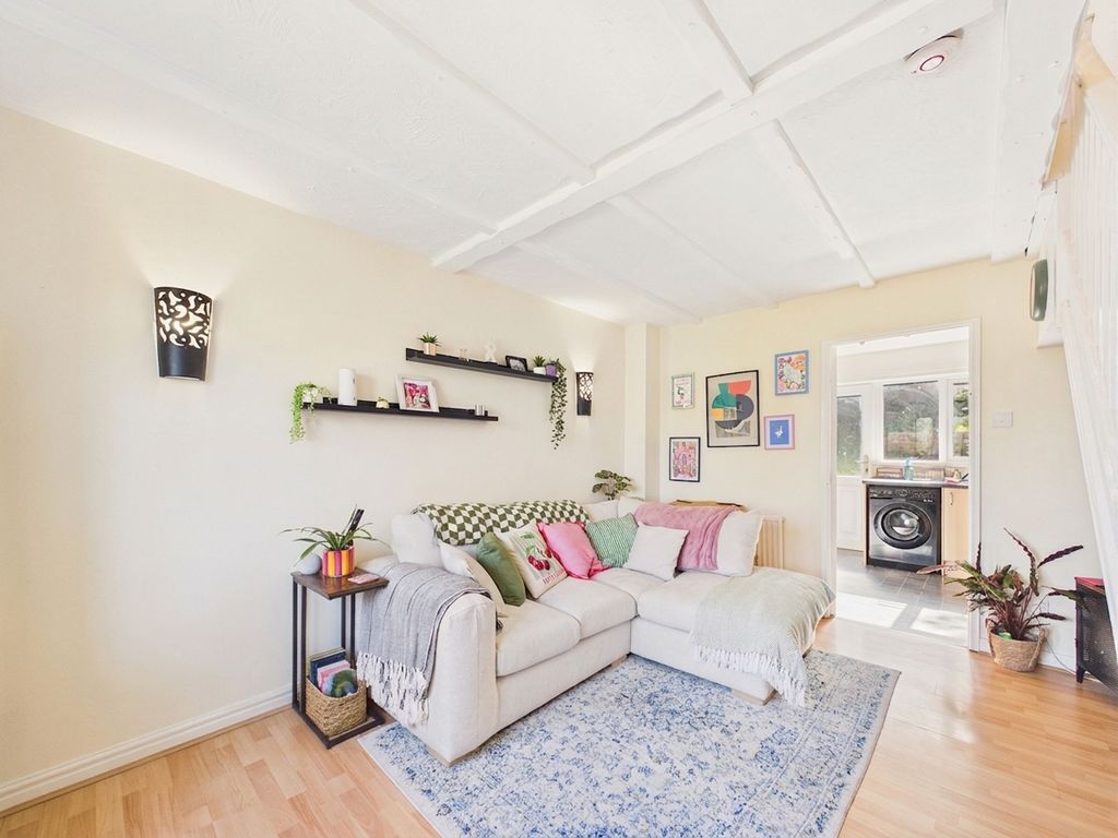 Property photo 2 of 10 Lounge