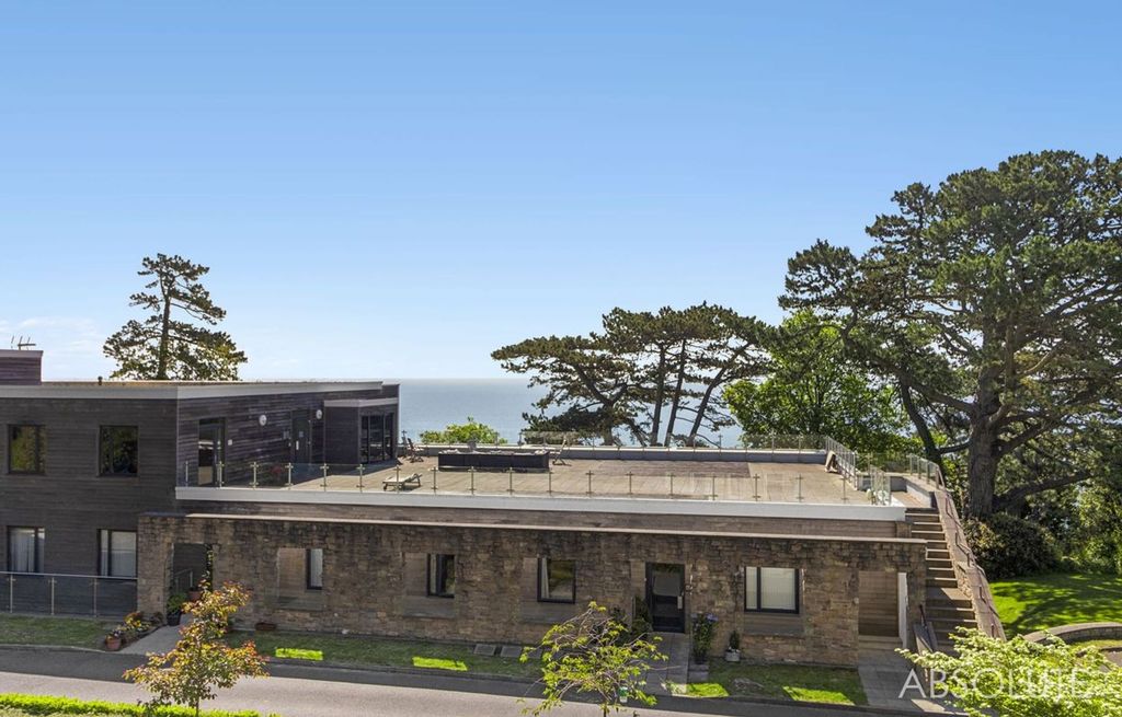 Property photo 2 of 29