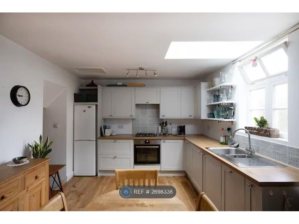 Property photo 2 of 12 Kitchen / Diner